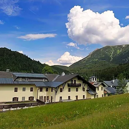 Kirchenwirt 3* Lackenhof