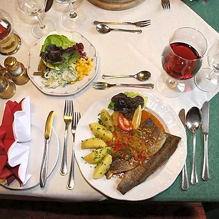 Hotel Kirchenwirt 3*