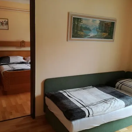 Otel Kirchenwirt Lackenhof