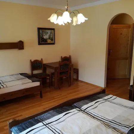 Kirchenwirt 3* Lackenhof