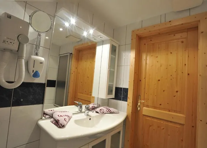 Kirchenwirt Szálloda Lackenhof