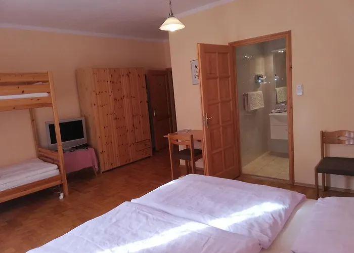 Kirchenwirt Szálloda Lackenhof